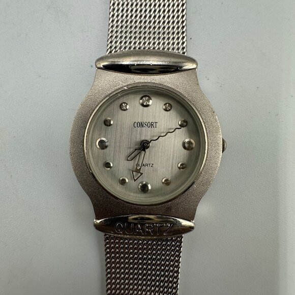 3/$30 Consort Watch Silver Tone Women 31MM Round Dial Mesh Buckle Band - Picture 1 of 14
